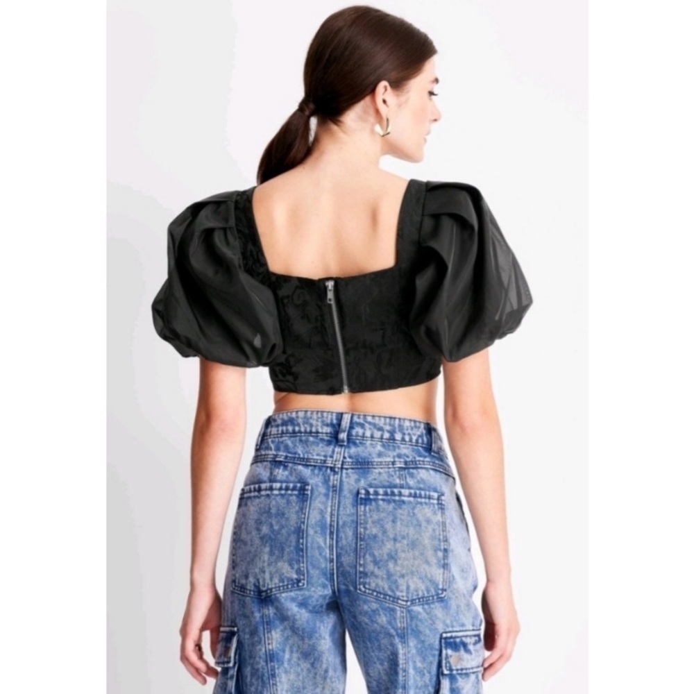 Future Collective with Kahlana
Barfield Brown Puff Short Sleeve
Organza …